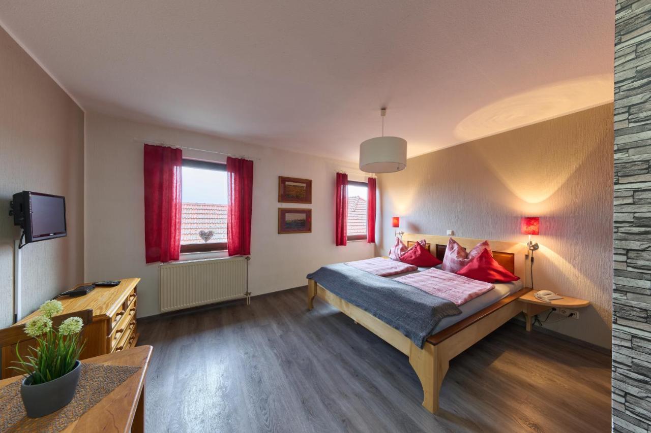 Landhotel Brauner Hirsch Kammerforst Exteriör bild