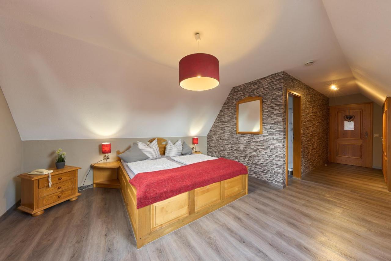 Landhotel Brauner Hirsch Kammerforst Exteriör bild